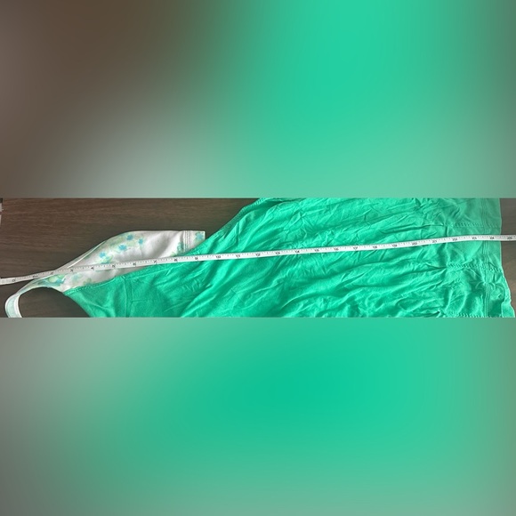 Lululemon Tank Attached Bra Womens Size 0 Flowy Overtop Green White Floral Bra - Picture 8 of 8